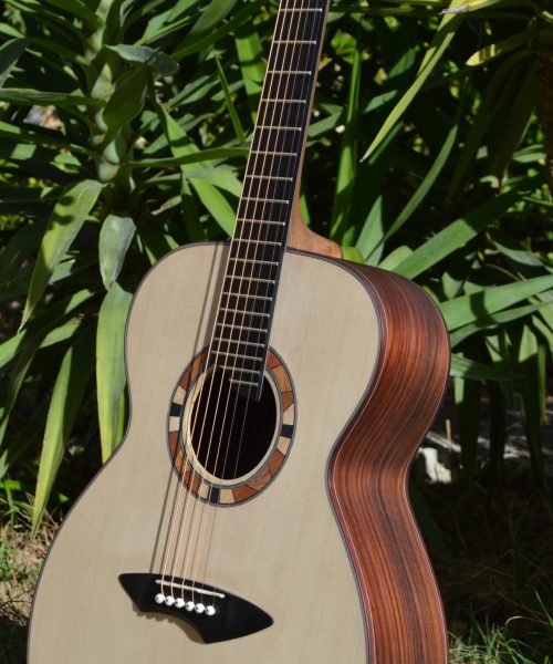 guitare guitar guitare de luthier guitare folk accoustic acoustique guitares narbonne guitare aude guitare electique artisanal