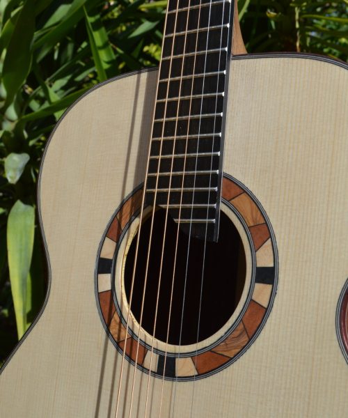 guitare guitar guitare de luthier guitare folk accoustic acoustique guitares narbonne guitare aude guitare electique artisanal
